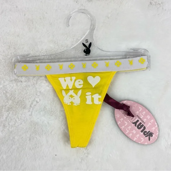 NWT Vintage Playboy "We Love Kissing It" Yellow Panties - Picture 1 of 6